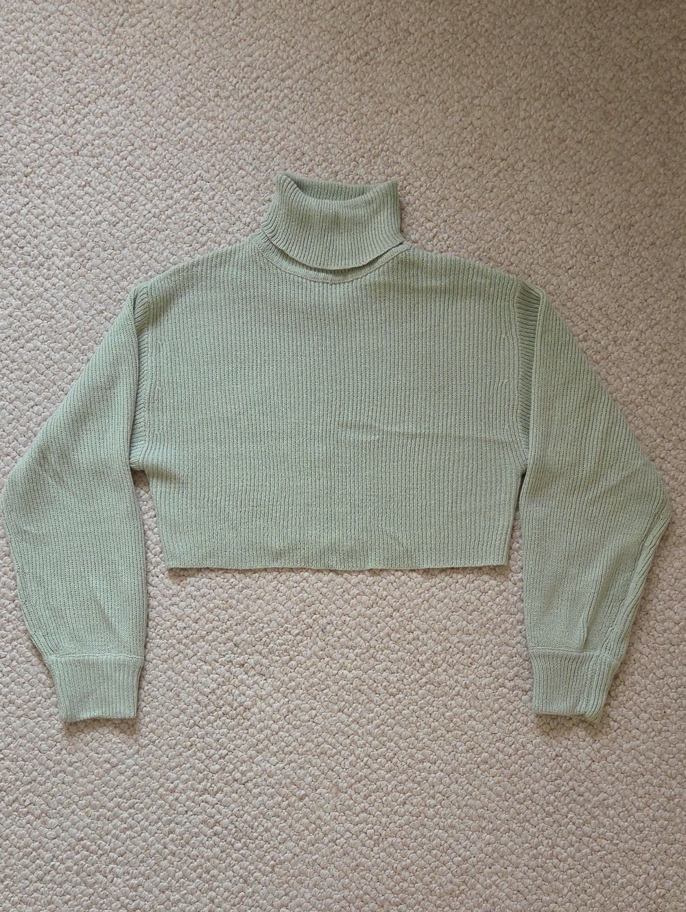 H&M Cropped Turtleneck Sweater in Sage Green
